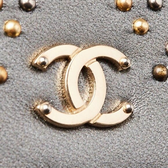 Chanel Silver Studded Lambskin Leather WOC Clutch Bag - Picture 11 of 12